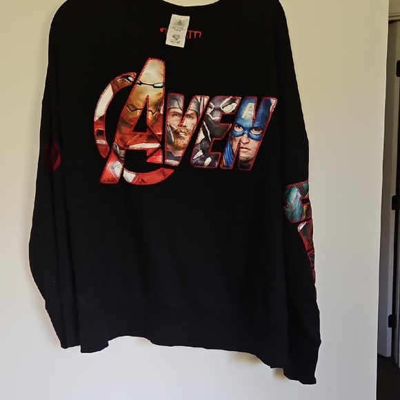 Disney Other - Disney Marvel Black Crewneck Sweater